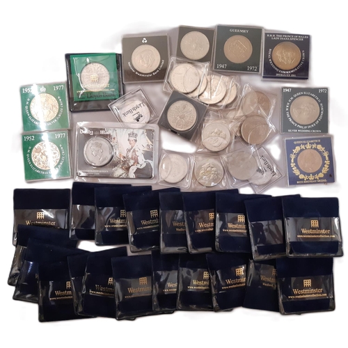 978 - 108.	A mixed collection of British commemorative crown coins