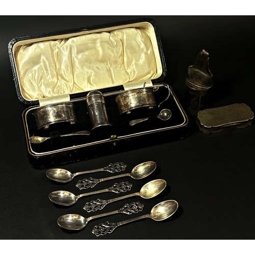 200 - A Victorian silver snuff box, three piece silver condiment set (cased) six continental white metal t... 