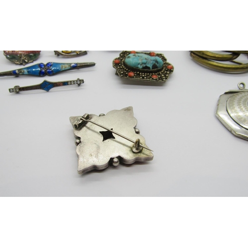 418 - Mixed collection of antique and later silver and white metal jewellery to include an Aesthetic Movem... 