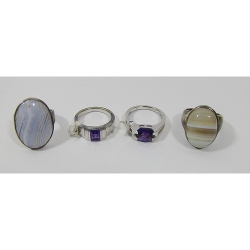 430 - Collection of silver dress rings to include a blue lace agate example and two amethyst examples (bot... 