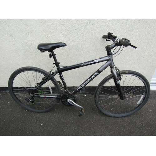 1746 - A Ridgeback cyclone mountain/hybrid bike