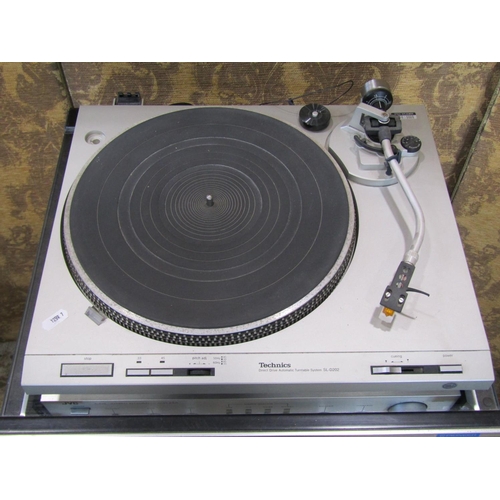 1307 - Glass fronted hifi cabinet (space to store vinyl) together with component parts: Technics turntable,... 