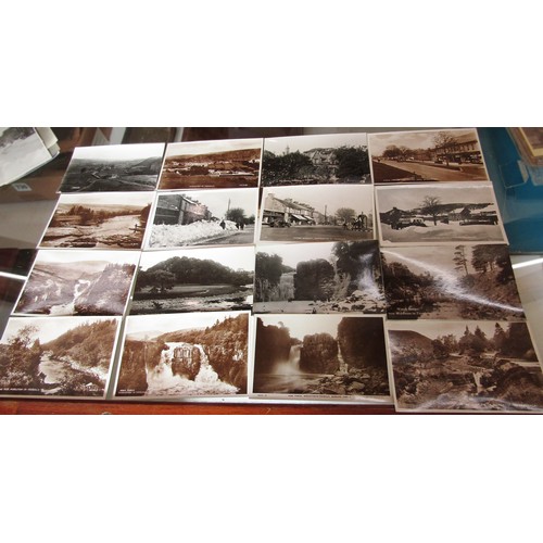 736 - A quantity of Victorian, Edwardian and later photograph albums (7) together with a large collection ... 