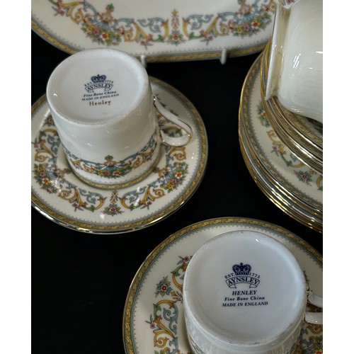 19 - Mixed tea and coffee wares to include Aynsley 'Henley' pattern tea and coffee cups, saucers, Hammers... 