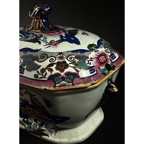 71 - A large 19th century transfer printed and hand painted patent ironstone serving tureen and cover, 25... 