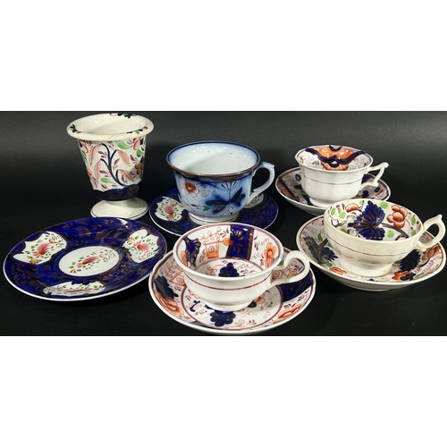 105 - Mixed porcelain, Studio ware, etc to include Gawdy Welsh teawares, Wedgwood 