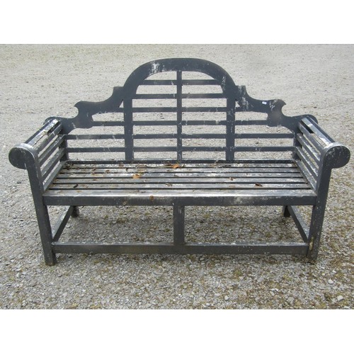 1152 - A painted and weathered teak Lutyens style garden bench, 165 cm long (af)