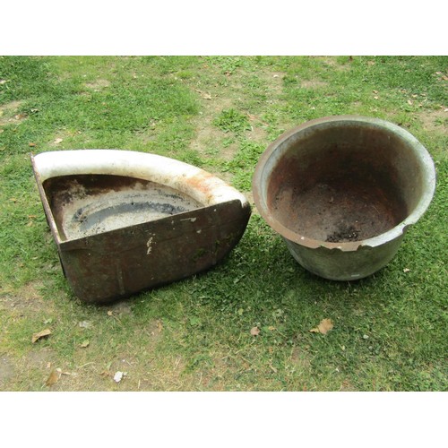 1218 - A vintage cast iron and enamel corner wall mounted stable trough 30 cm high x 61 cm together with an... 