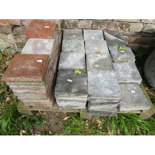 1219 - 35 square red quarry tiles and approx 56 black quarry tiles
15 cm (6 inches square)