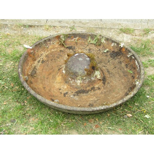 1220 - A vintage cast iron Mexican hat shaped pig feeding trough, 76 cm diameter