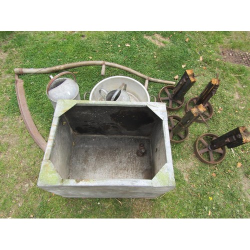 1226 - A small reclaimed steel water tank 49 cm high x 62 cm x 47 cm, together with two galvanised watering... 