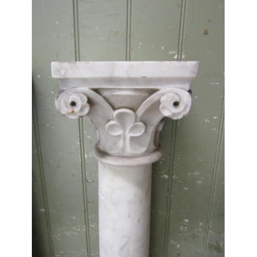 1302 - A pair of 19th century carved marble  columns with gothic tracery caps 92 cm high, the caps 16.5 cm ... 