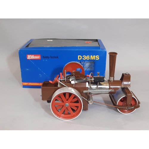 852 - 'Old Smoky' live steam roller / traction engine D36MS by Wilesco in original box