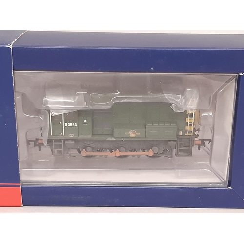 865 - Three 00 gauge diesel locomotives by Bachmann, all in BR Green comprising 31-077 Class 46 D193, 32-7... 