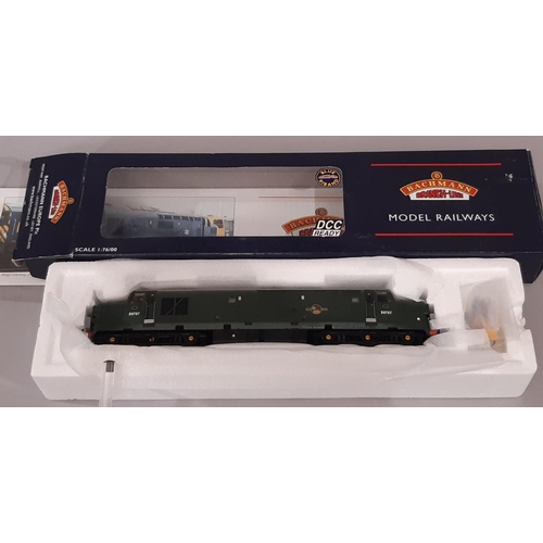 865 - Three 00 gauge diesel locomotives by Bachmann, all in BR Green comprising 31-077 Class 46 D193, 32-7... 