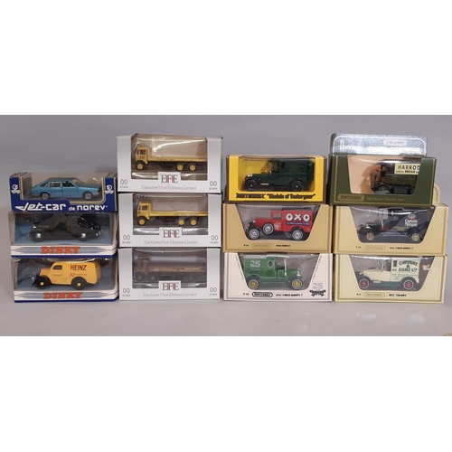 881 - Large collection of boxed model vehicles  comprising approx 42 Matchbox Models of Yesteryear in stra... 