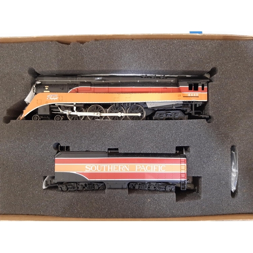 890 - Bachmann HO gauge box set no 11301 includes 4-8-4  GS Class locomotive of the Southern Pacific Railr... 