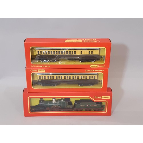 897 - 00 gauge Triang Hornby boxed R354 4-2-2  GWR locomotive 'Lord of the Isles' together with 2 Pullman ... 