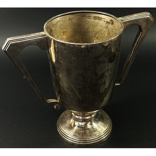 208 - A solid silver hunting trophy,  with a dedication to Harold Smith, a gift from a grateful Duke of Be... 