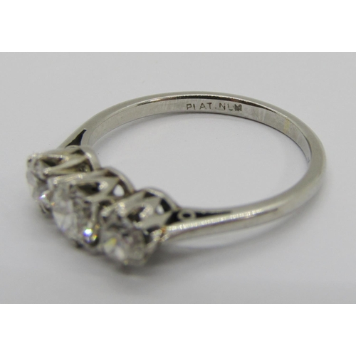 253 - Good quality platinum three stone diamond ring, centre stone 0.25ct approx, each outer stone 0.15ct ... 