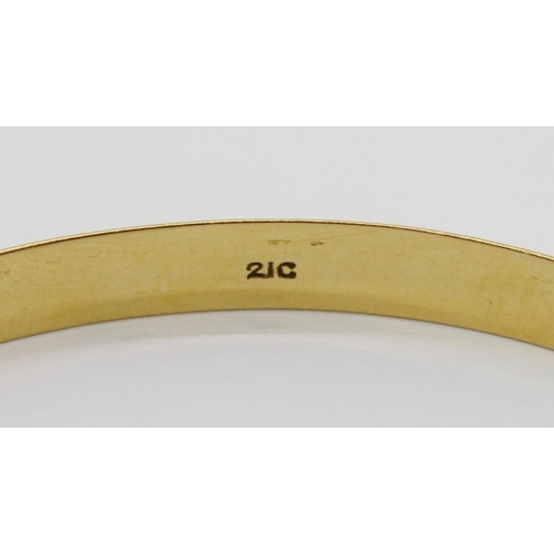 277 - Middle Eastern 21ct bangle, 6.4cm diameter approx, 15.8g