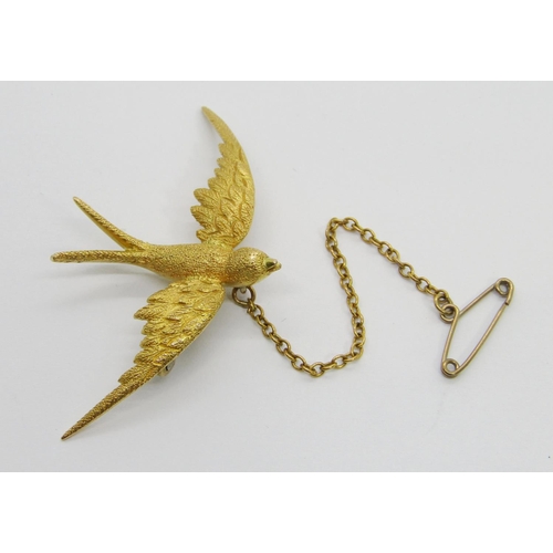 290 - Turn of the century 15ct swallow brooch, 4.5cm W approx, 3.6g