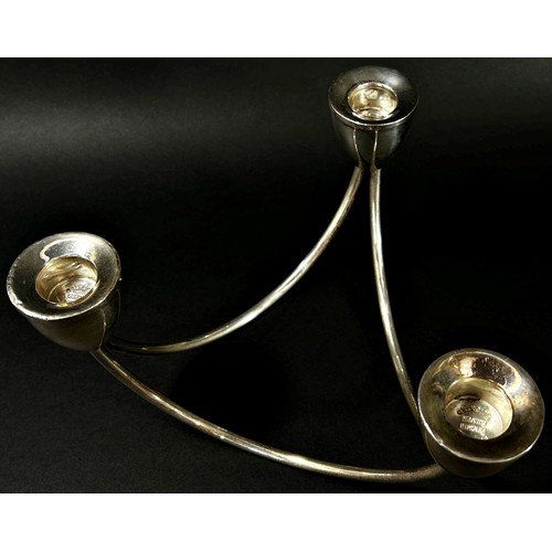 224 - A Duchin USA sterling silver modern three branch candelabra, each sconce stamped, 9.6oz weighted,