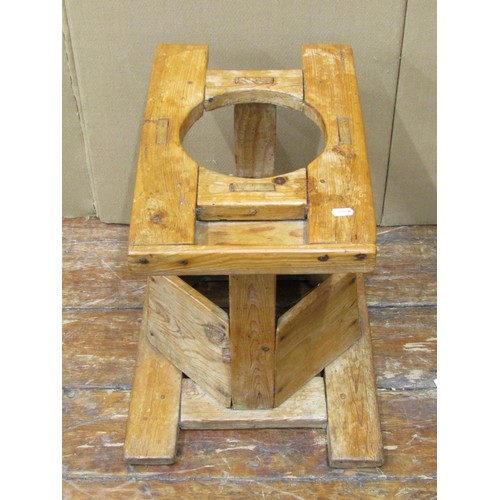 1422 - An antique rustic pine baby walker