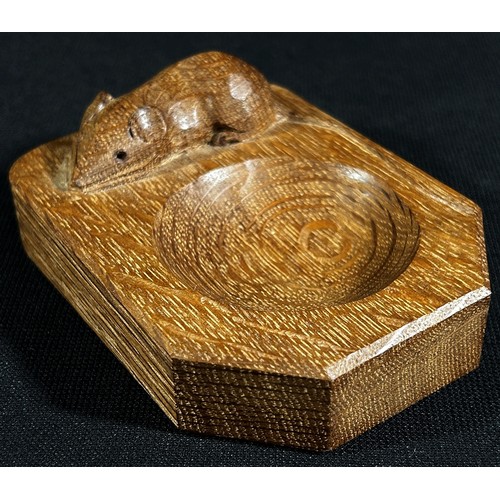 385 - A Robert Thompson of Kilburn 'Mouseman' oak pin tray surmounted by a long tailed mouse, 10 x 8cm.