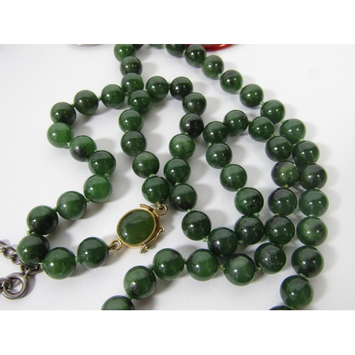 339 - Mixed lot of jewellery to include a nephrite bead necklace with silver gilt clasp, three silver ambe... 