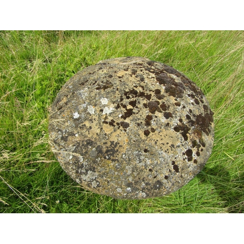 1108 - A weathered natural staddle stone and cap (2) 48 cm high, 60cm cap diameter

From the collection of ... 