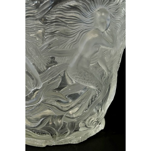 182 - A Verlys Mermaid glass vase, circa 1930’s engraved with mermaids swimming amongst fish, engraved 'Ve... 