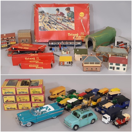 702 - A mixed lot of  models including 9 vintage Matchbox cars in pink/ purple/ yellow boxes, unboxed Lled... 