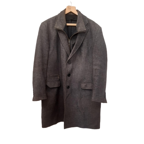 730 - Gentlemens' clothing comprising a vintage single breasted herringbone tweed coat in Lambswool by Aqu... 