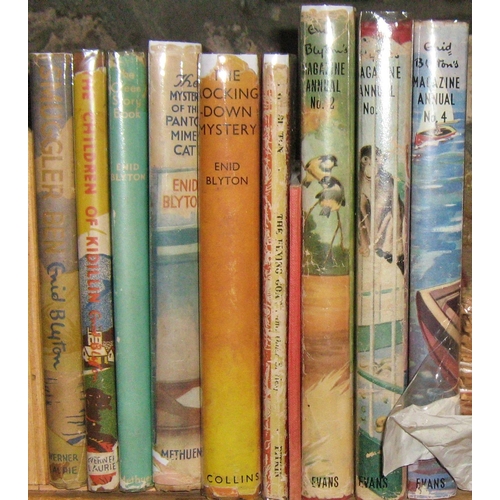 650 - Library of Enid Blyton novels, magazines and annuals
39/162 editions of Enid Blyton's Magazine which... 