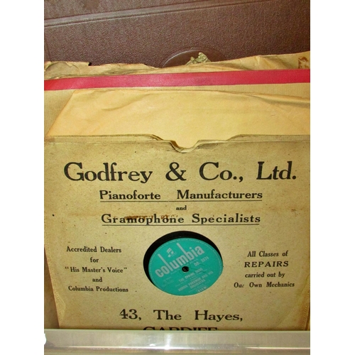 662 - An extensive and varied collection of 78s, many in their original presentation boxes, largely from t... 