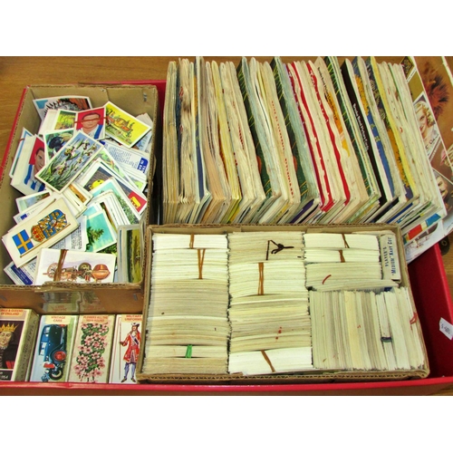 679 - A large collection of Brooke Bond tea cards, about 40 albums (incomplete) and a large box of unsorte... 