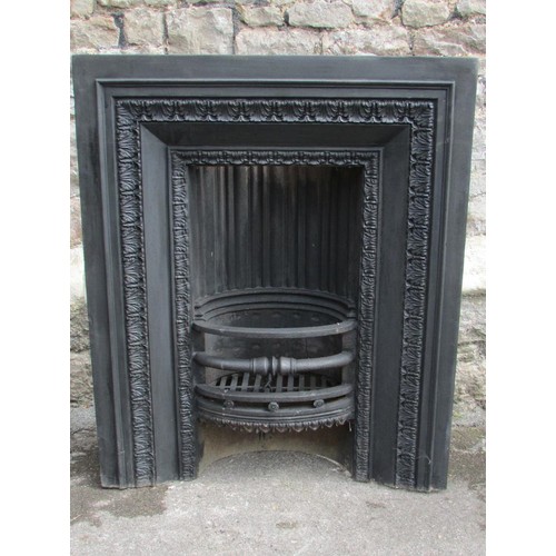 1133 - A Victorian cast iron fire insert, with moulded acanthus borders, 93 x 79cm.