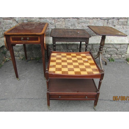 1184 - A Georgian style Pembroke with butterfly shaped wings, a Georgian style games table with chequer boa... 