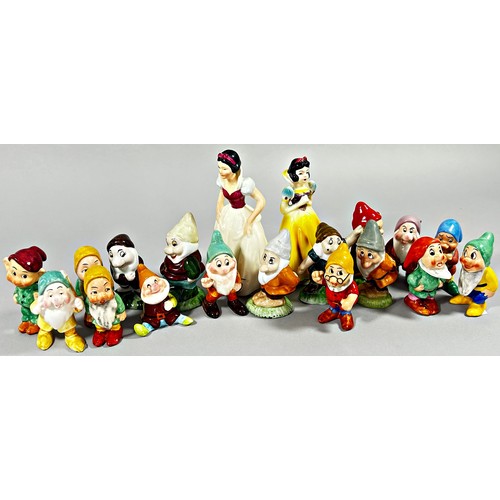 162 - Two groups of Snow White and the Seven Dwarfs (18)