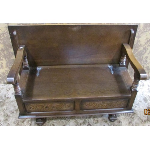 1268 - Oak monks bench of usual form with box seat