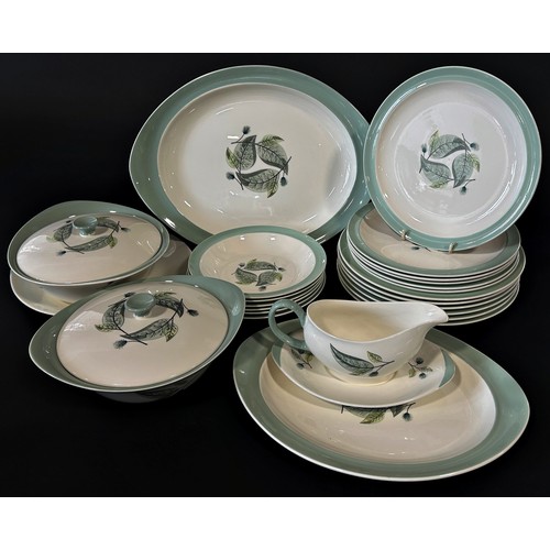 17 - A collection Wedgwood Woodbury pattern tea and dinner wares