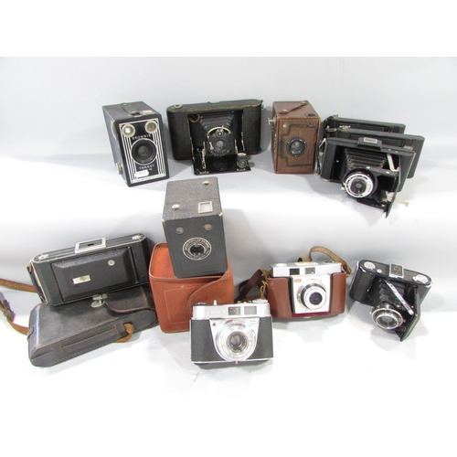 467 - A mixed collection of vintage cameras including a Kodak Brownie Target six-16, two No1 Pocket Kodaks... 