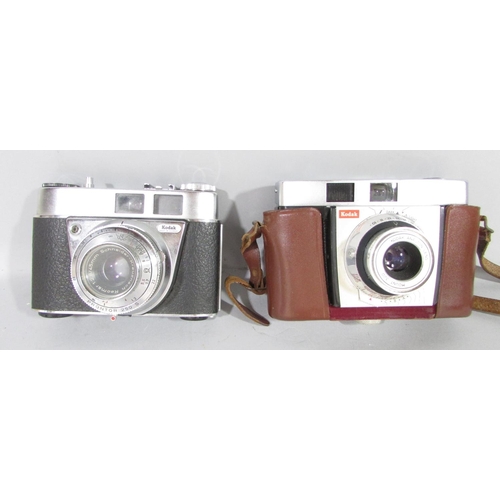 467 - A mixed collection of vintage cameras including a Kodak Brownie Target six-16, two No1 Pocket Kodaks... 