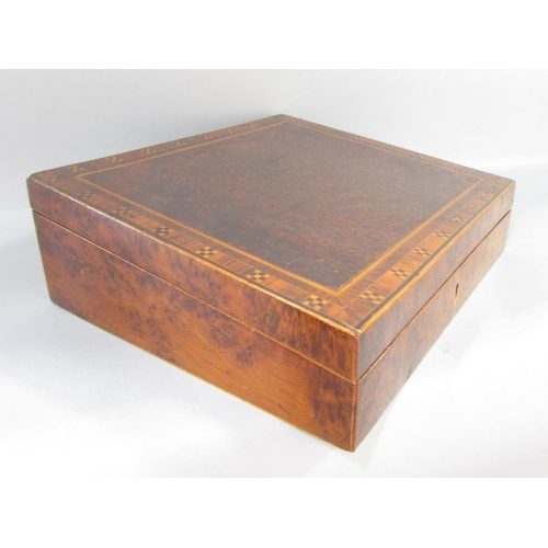 504 - A Georgian burr yew writing slope with chequered parquetry, 27.5cm wide x 23cm deep.