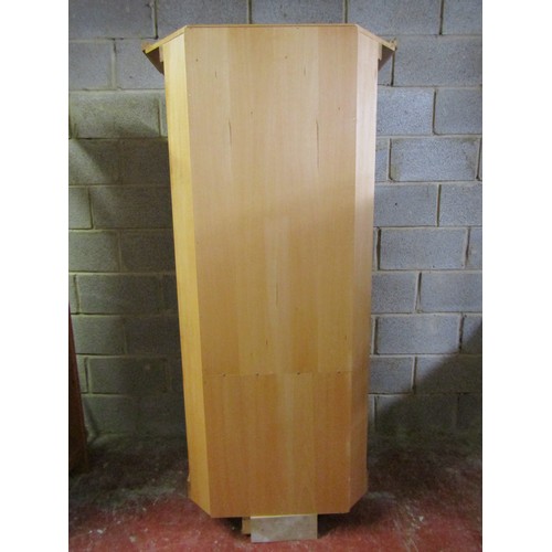 1553 - A contemporary light oak Arts & Crafts style freestanding corner or alcove cabinet, enclosed  by two... 