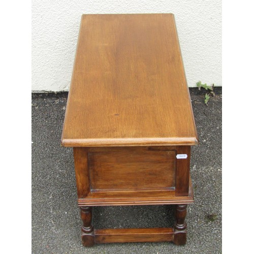 1557A - A Bevan Funnell ‘Reprodux’ reproduction oak box settle in the old English style, 103cm high, 86 x 39... 