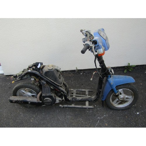 1577 - 1985 Suzuki 50cc m/bike spares or repairs (for restoration)