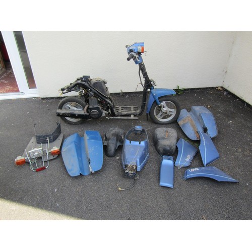 1577 - 1985 Suzuki 50cc m/bike spares or repairs (for restoration)