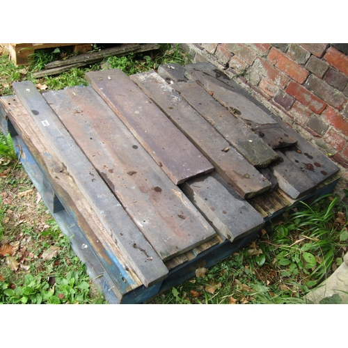 1031 - One lot of varying pieces/lengths of slate (varying thickness), the largest piece 97 cm long x 22 cm... 